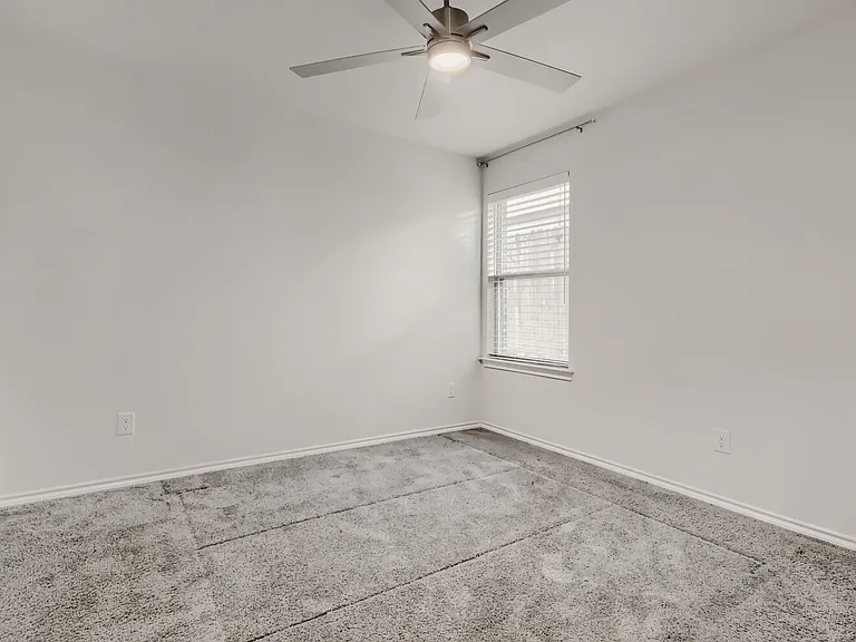 1300 Avenue C — Photo 12