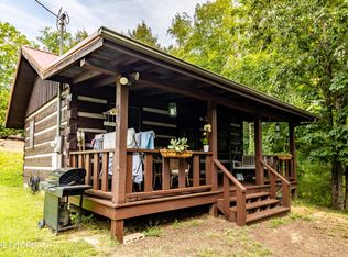 125 White Oak Ln, Townsend, TN 37882