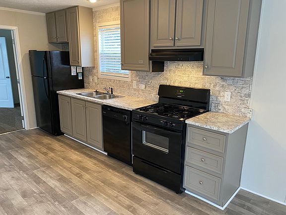 2nd image of 59360 Cary Ln