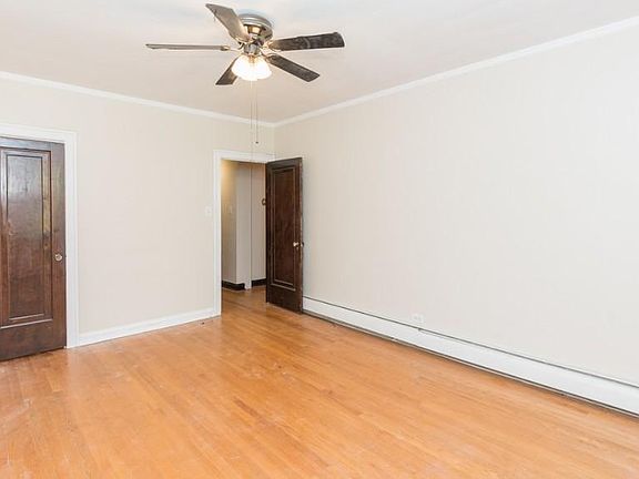 3rd image of 4505 N Wolcott Ave