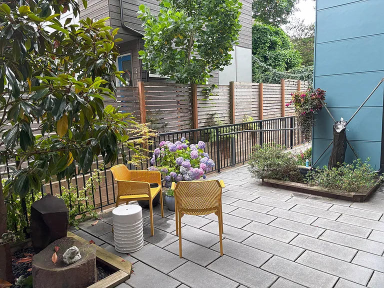 221 23rd Ave E #1C — Photo 7