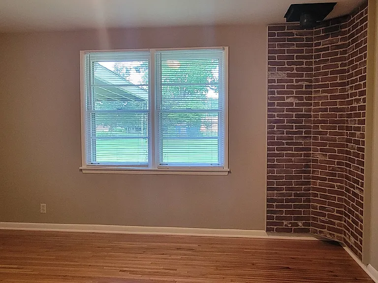 6408 Robinhood Ln NW — Photo 11
