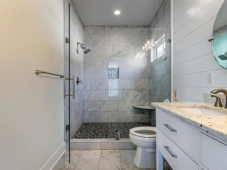 411 Glenview Dr — Photo 16