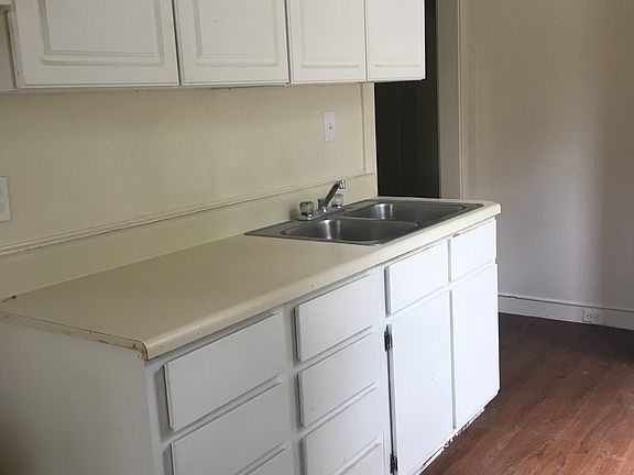 2nd image of 301 E Ann St APT A1