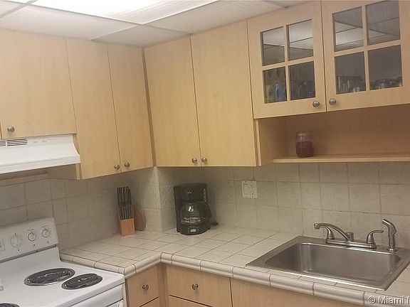 3rd image of 1913 S Ocean Dr APT 323