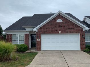 120 Charlton Wynde Dr, Louisville, KY 40245