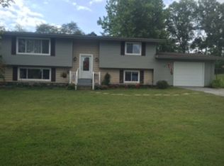 319 Hilltop Dr, Grayville, IL 62844