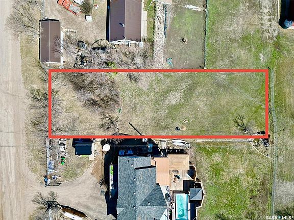 2nd image of 1300 Willow AVENUE