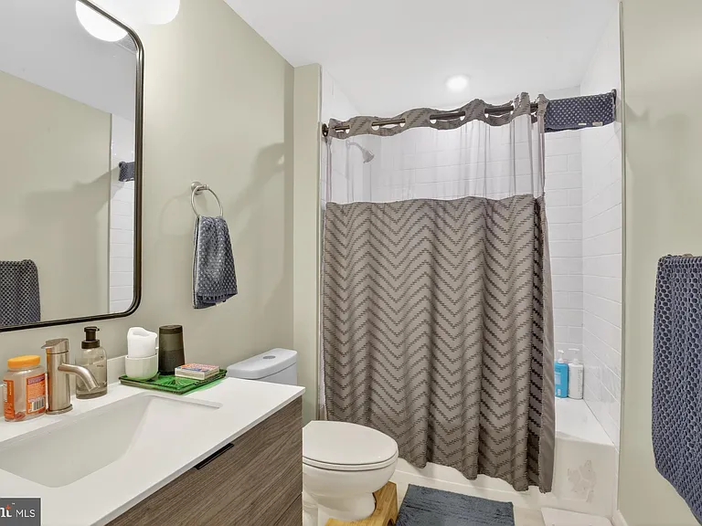 1701 S 4th St #203 — Photo 15
