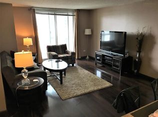 545 N Dearborn St #W1703, Chicago, IL 60654