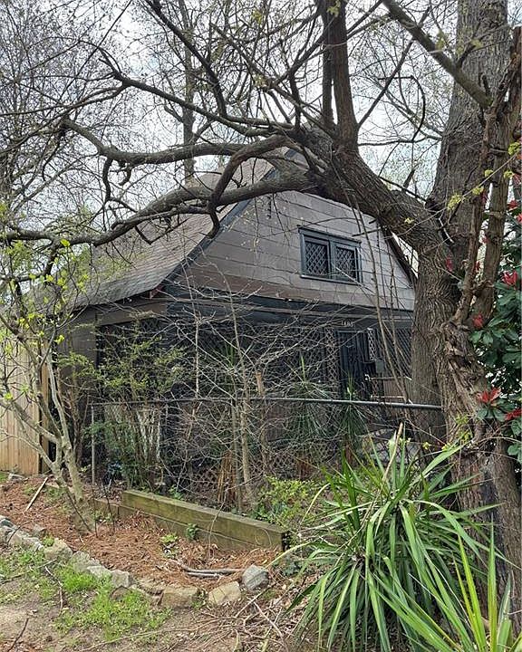 2nd image of 1483 Hardee St NE
