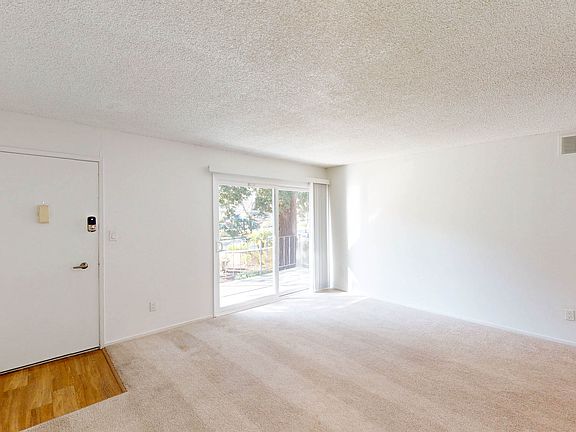4th image of 412 Alameda Del Prado #412E