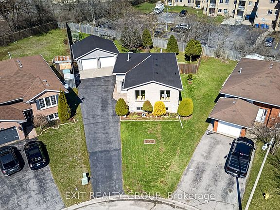 4th image of 30 Charlotte St