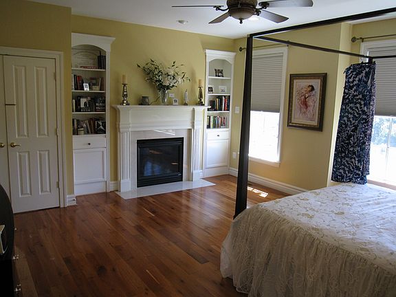 3rd image of 4603 Distillery Ct