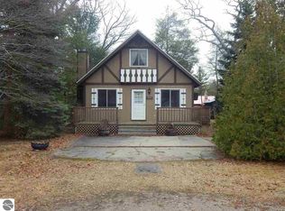 4772 Oscoda St, Oscoda, MI 48750