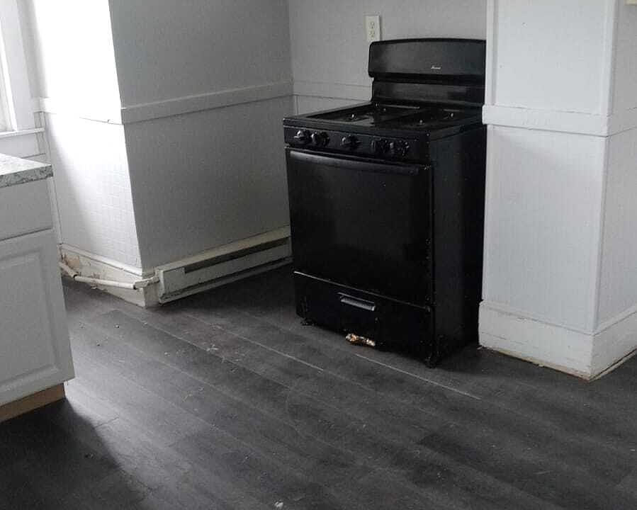 1st image of 221 Pine St #11264742