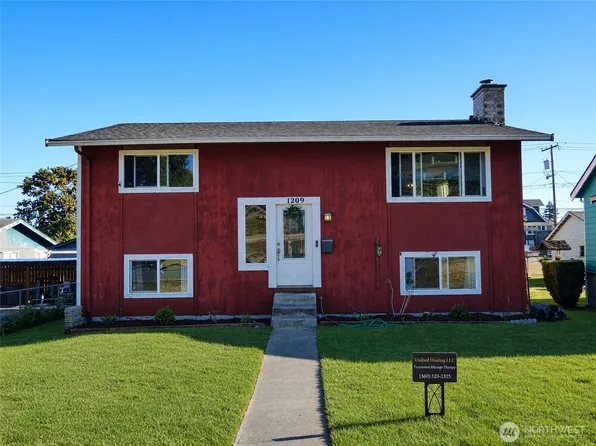 1209 E 5th Street, Port Angeles, WA 98362