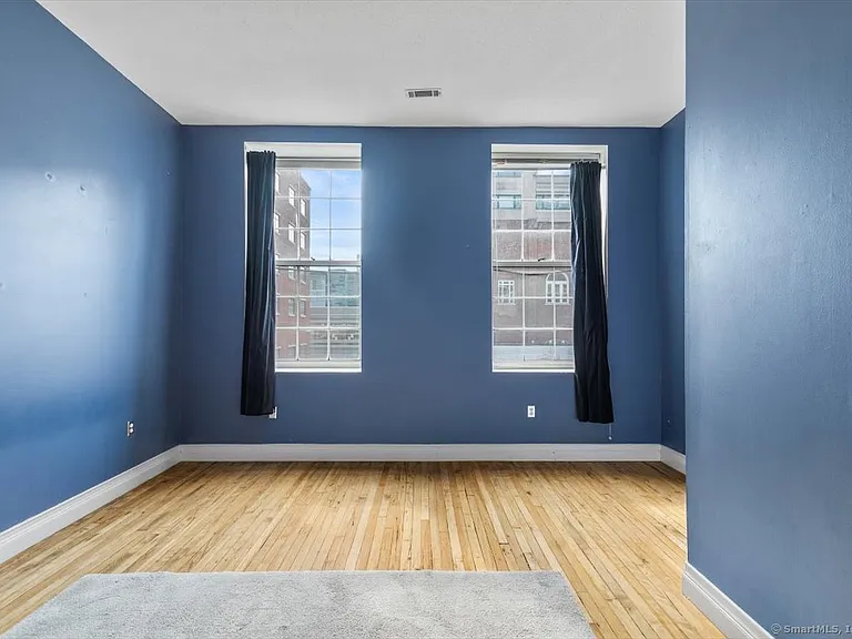 196 Crown St #310 — Photo 18