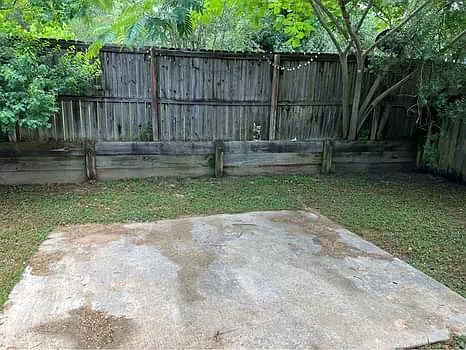 110 Flagstone Dr — Photo 8