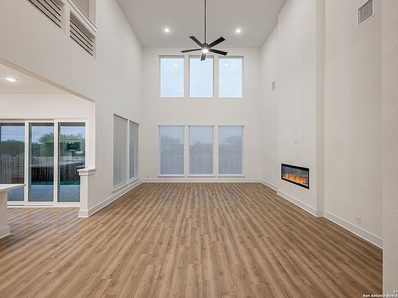 4th image of 433 Westmont