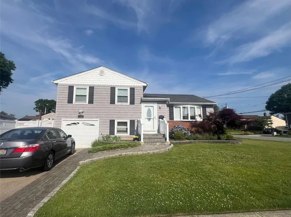 452 Broadway, Massapequa Park, NY 11762