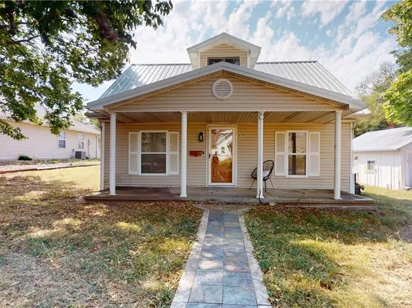 609 W Lee St, Nevada, MO 64772