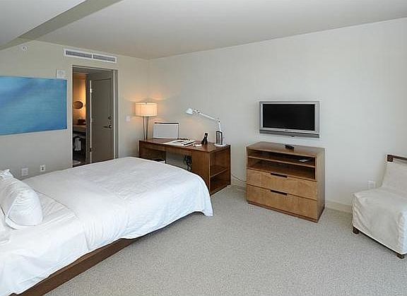5th image of 3101 Bayshore Dr #2307