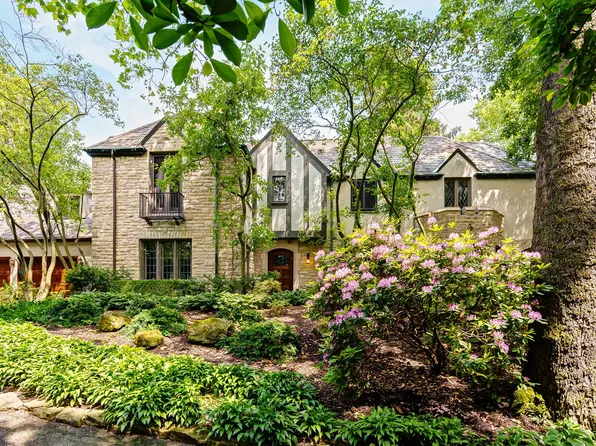 2170 E Broad St, Columbus, OH 43209