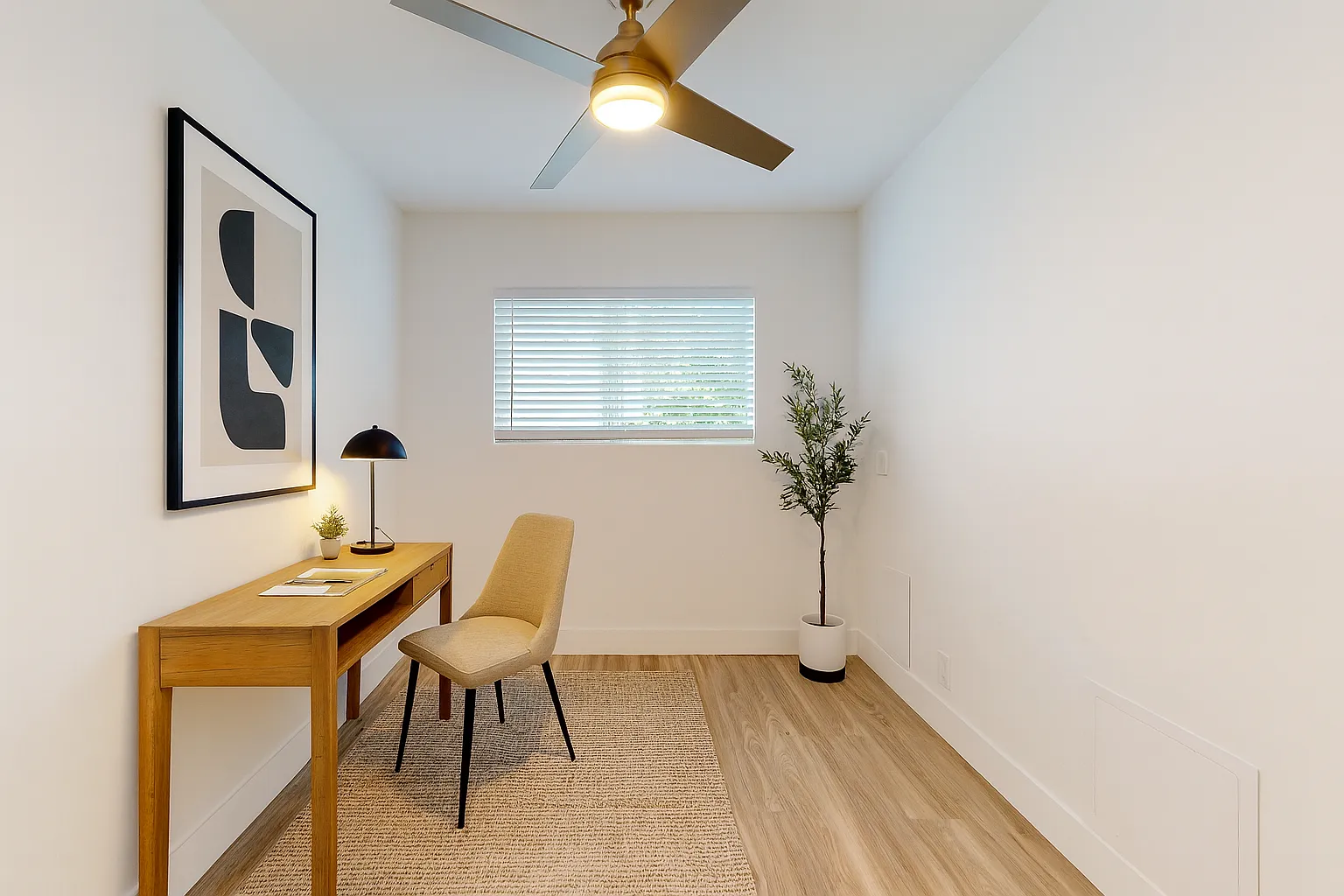 400 N Los Robles Avenue — Photo 4