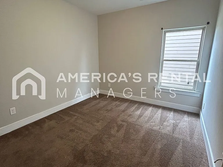 229 Union Station Dr — Photo 16