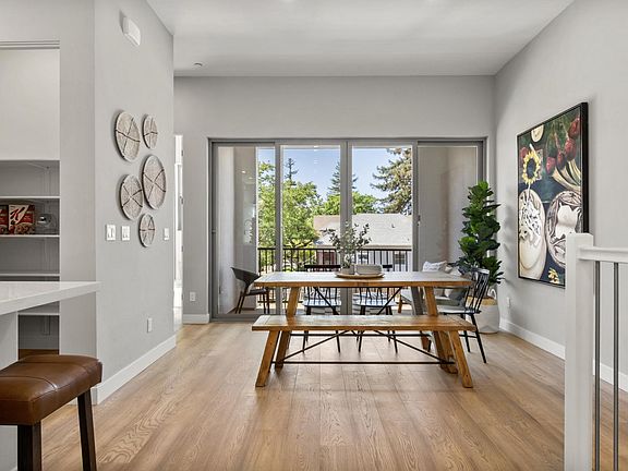 4th image of 3167 Eastsac Walk