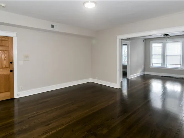 3418 N Halsted St #2S, Chicago, IL 60657