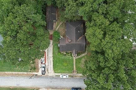 5th image of 125 Academy St