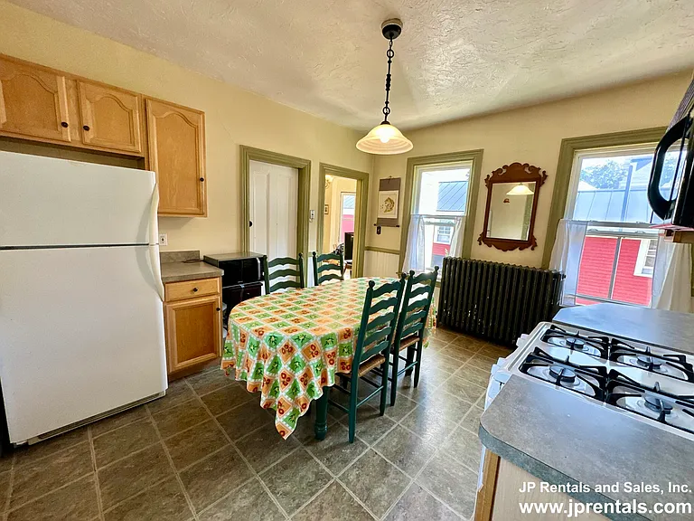 29 Spring Park Ave #2R — Photo 10