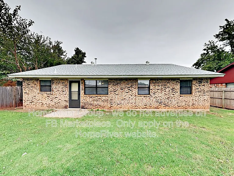 660 W Forster Dr — Photo 13