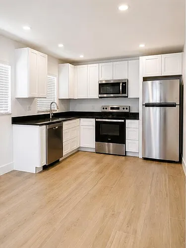 2104 Dock St Photo 1