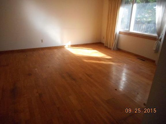 4th image of 3422 Highlander Dr