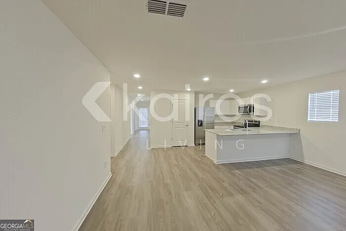 187 Lochwolde Dr — Photo 4