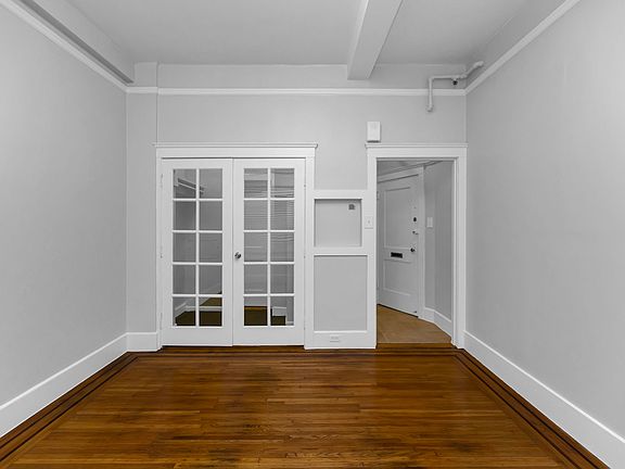 3rd image of 124 Mason St APT 102