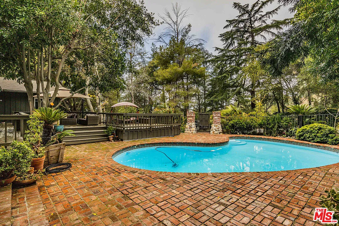 3 bed, 3.5 bath, 2880 sqft, $9,800 — Photo 3