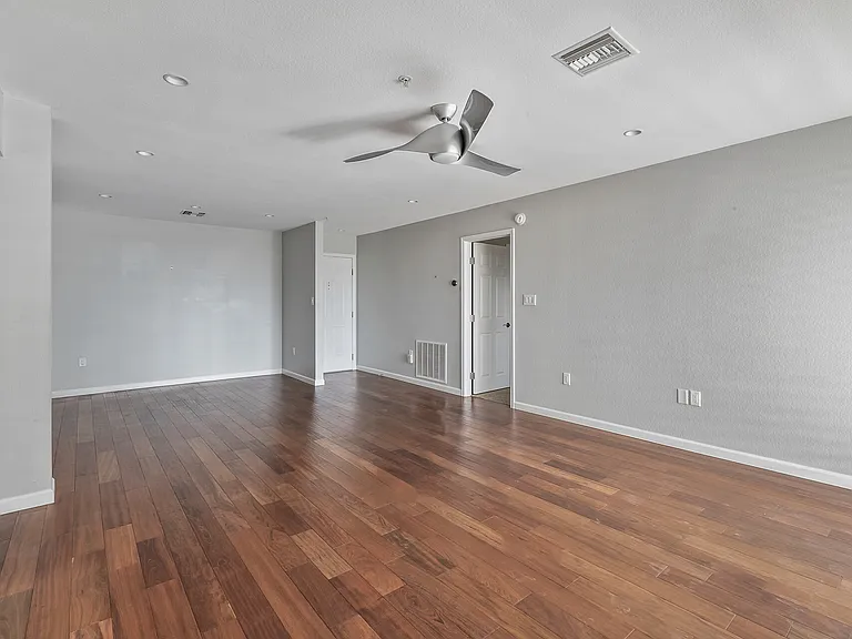 4200 N Miller Rd #428 — Photo 10