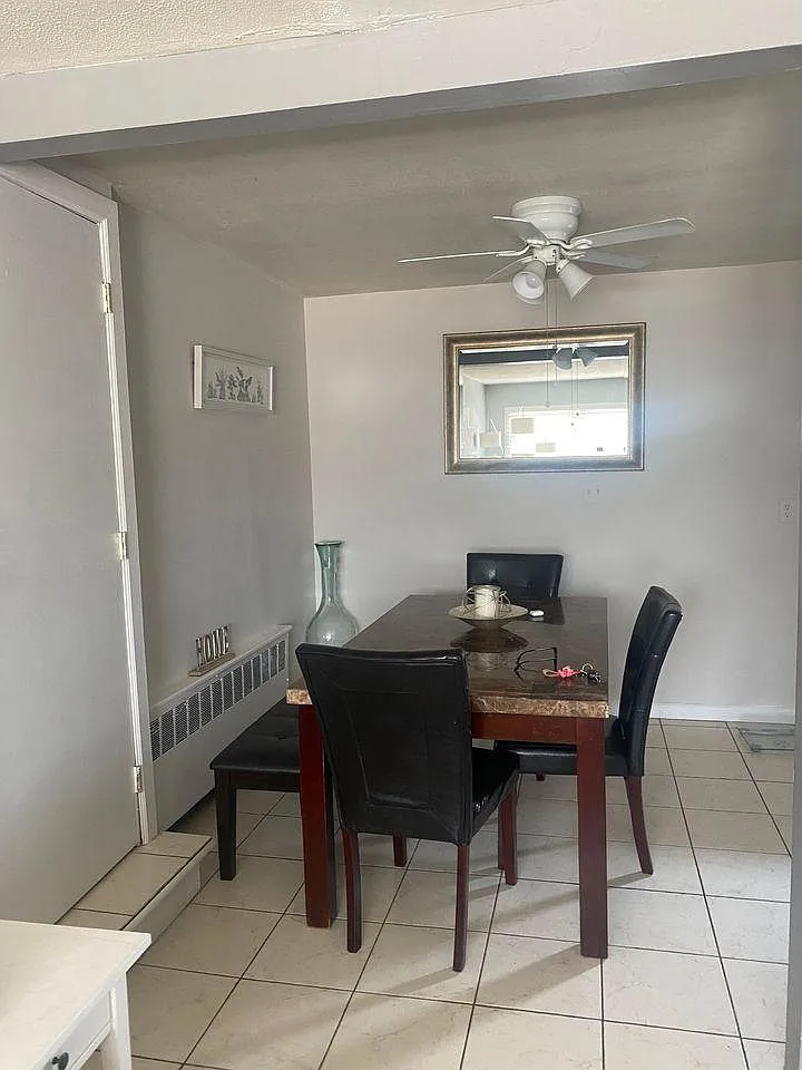 3 bed, 850 sqft, $2,900 — Photo 3
