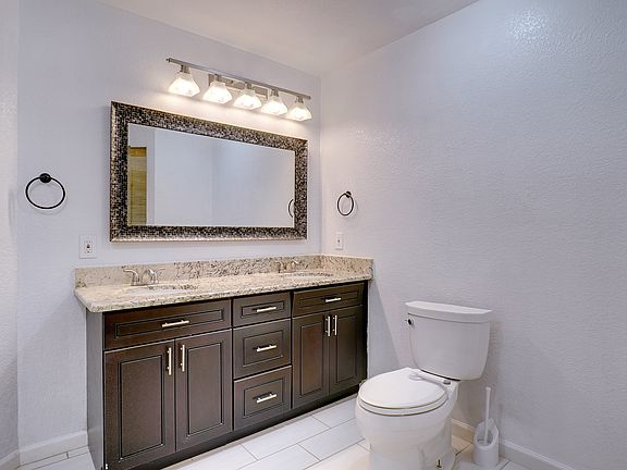 5th image of 11360 Carissa Dr