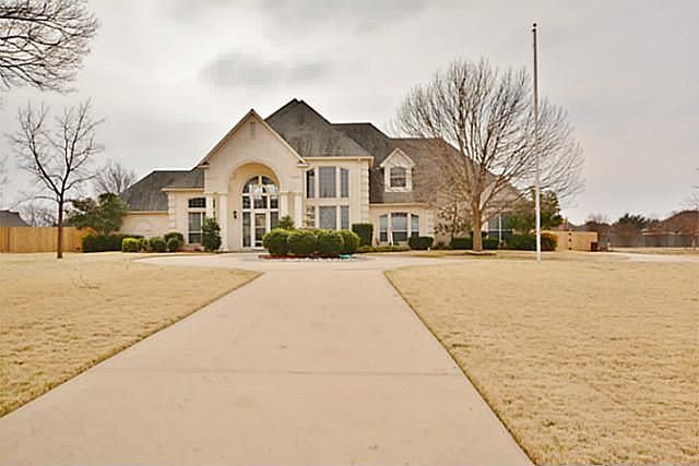 1st image of 1920 Saint Andrews Dr