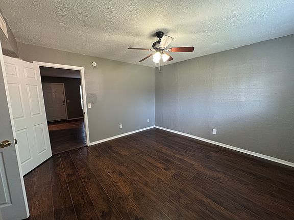 5th image of 1500 E 15th St APT 2