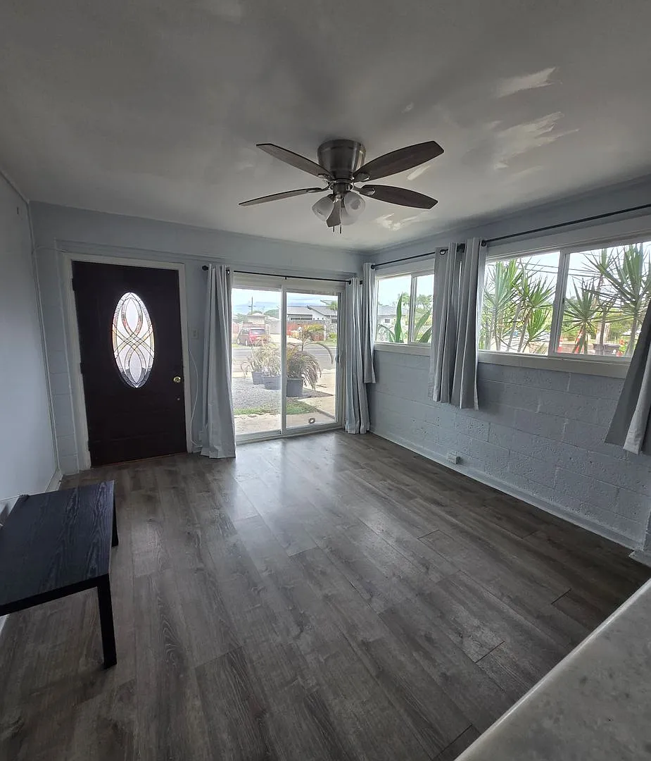 360 Lono Ave — Photo 2