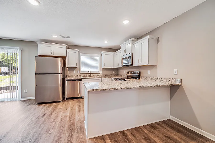 603 D Mason Ct — Photo 2
