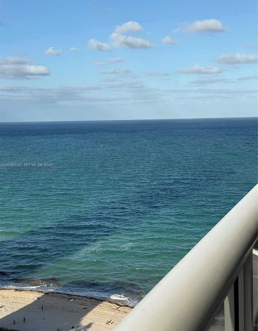 La Gorce Palace Condo — Photo 3
