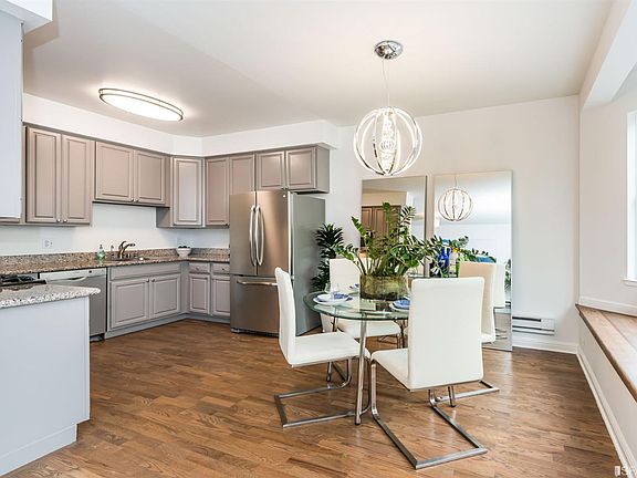 2nd image of 150 Lexington St #1