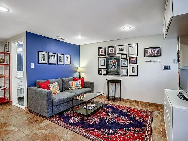 1712 1st St NW #B — Photo 4